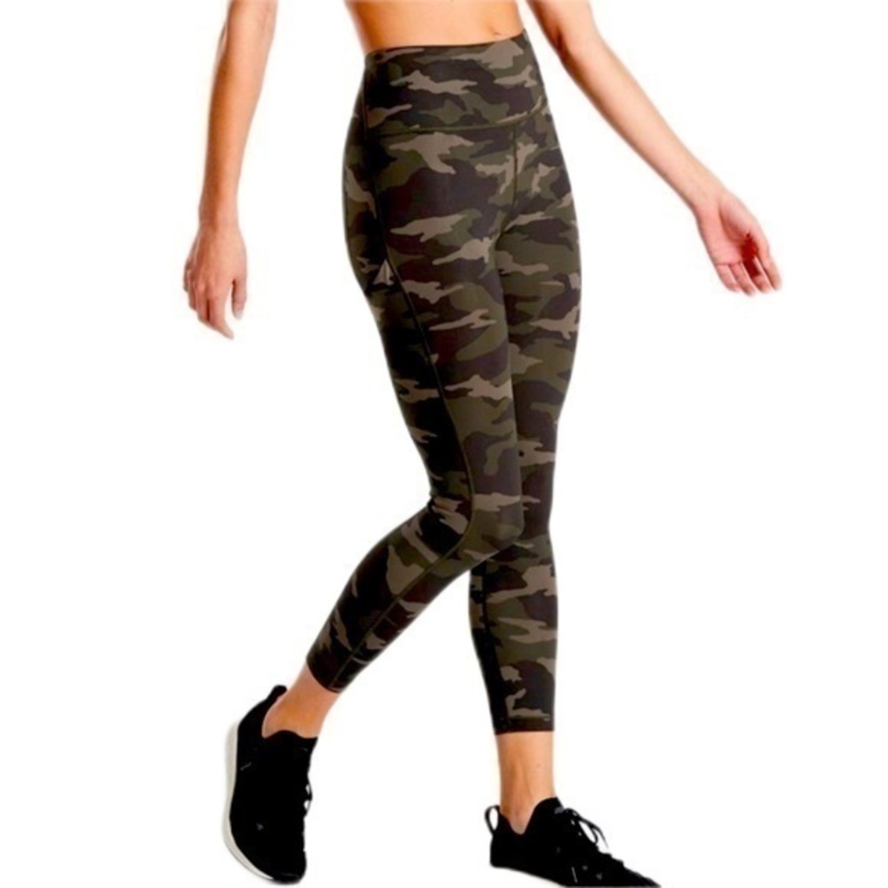 Athleta Ultimate Camo 7/8 Tight High Rise‎ Leggings Green Women Small
